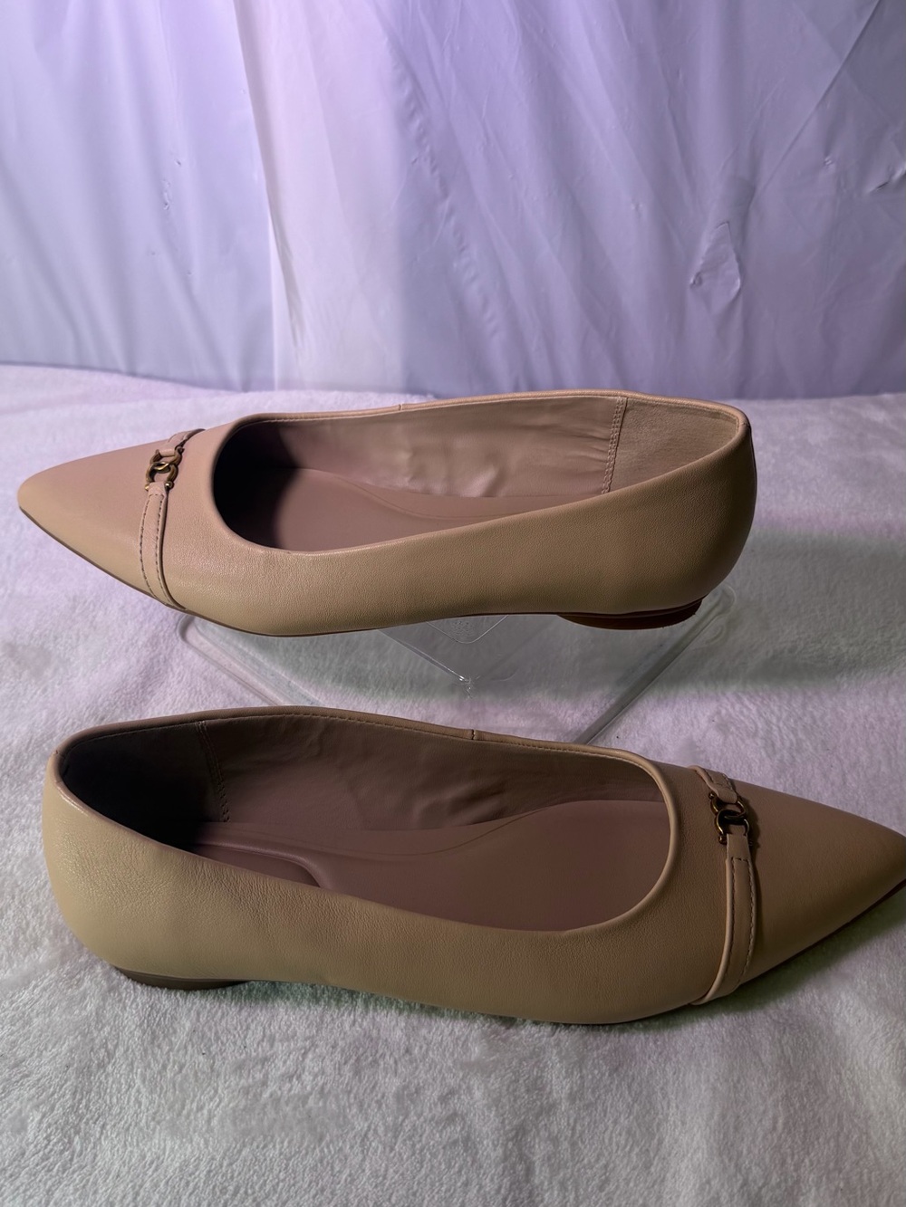 Giani Bernini Blush Nude Pointed-Toe Flats with Gold Hardware - Picture 9 of 9